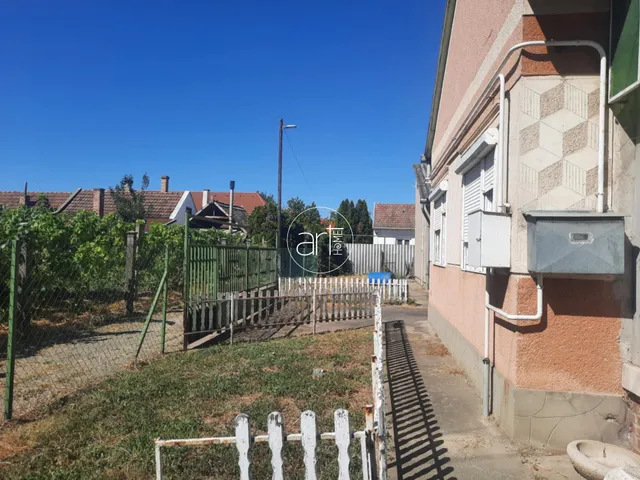 Eladó ház Szeged, Kecskés István-telep, Kandó Kálmán utca 90 nm