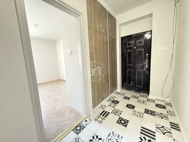 Kiadó lakás Szeged, Belváros, Dugonics tér 95 nm