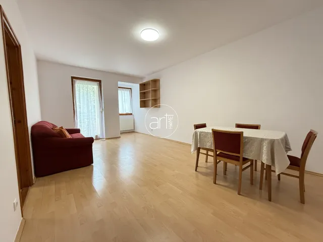 Eladó lakás Szeged, Felsőváros, Tápai utca 75 nm
