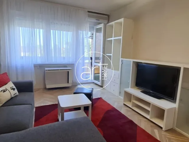 Kiadó lakás Szeged, Belváros, Juhász Gyula utca 75 nm