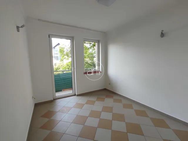 Kiadó lakás Szeged, Rókus, Árvíz utca 58 nm