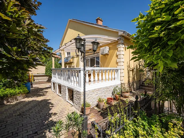 Eladó ház Szeged, Tápé, Bencfahát utca 152 nm