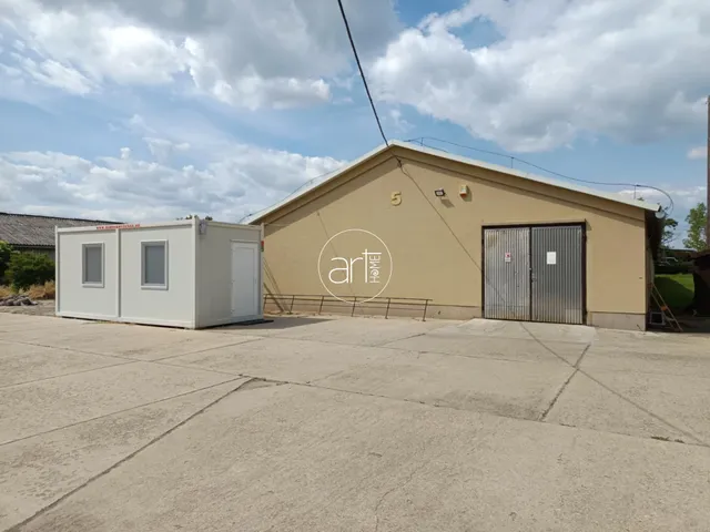 Kiadó kereskedelmi és ipari ingatlan Szeged, Szőreg, Szerb utca 1020 nm