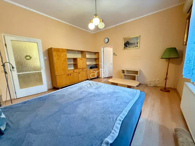 Eladó lakás Szeged, Bajai út 72 nm