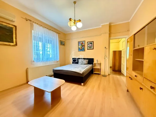 Eladó lakás Szeged, Bajai út 72 nm