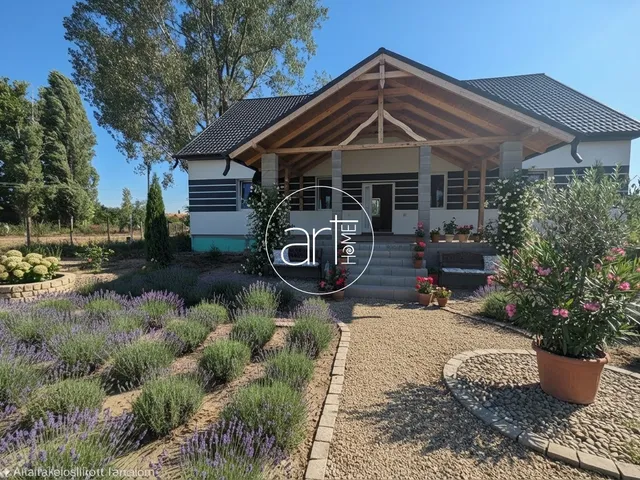 Eladó ház Szatymaz 160 nm