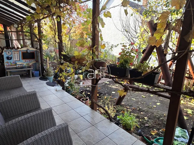 Eladó lakás Szeged, Petőfitelep 95 nm