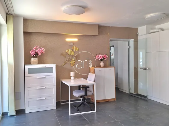 Kiadó kereskedelmi és ipari ingatlan Szeged, Belváros 104 nm