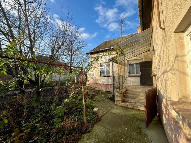 Eladó ház Szeged, Szőreg 110 nm