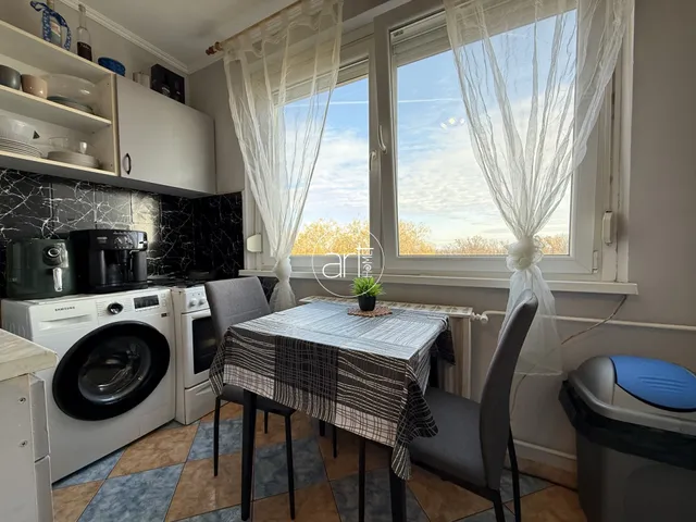 Eladó lakás Szeged, Tarján 48 nm