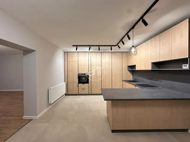 Eladó lakás Szeged, Belváros 77 nm