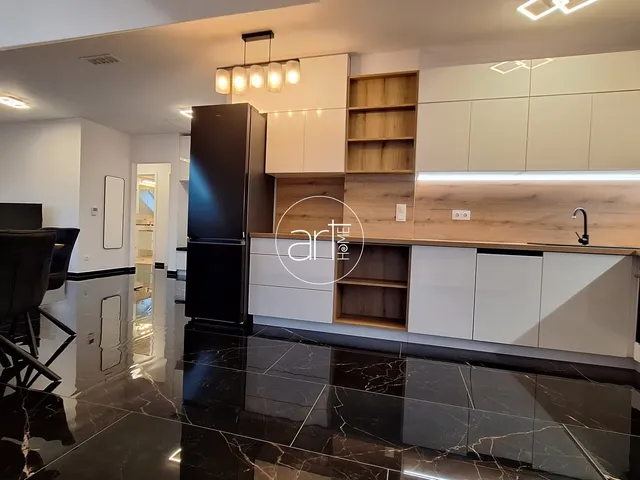 Kiadó lakás Szeged, Belváros 100 nm