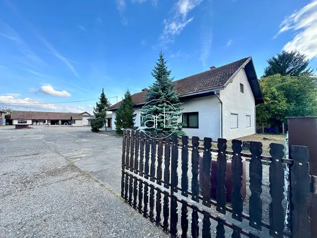 Eladó kereskedelmi és ipari ingatlan Ásotthalom 4200 nm