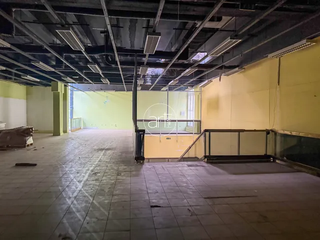 Kiadó kereskedelmi és ipari ingatlan Szeged, Belváros, Dugonics tér 1059 nm