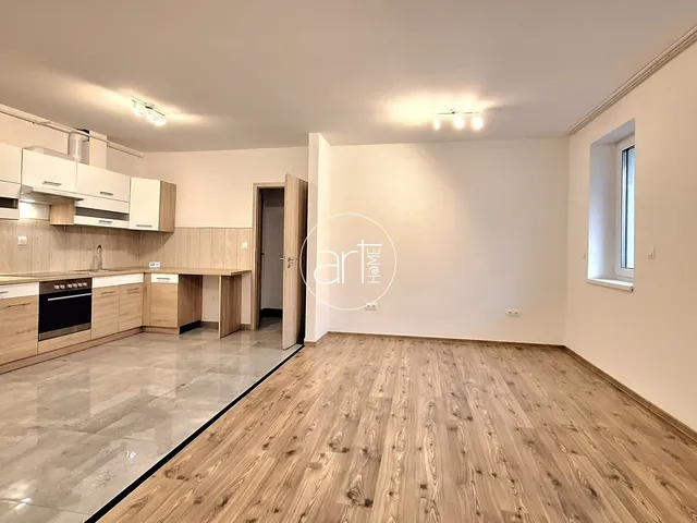 Kiadó lakás Szeged, Móraváros 65 nm