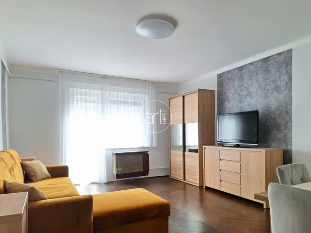 Kiadó lakás Szeged, Belváros, Pusztaszeri utca 54 nm