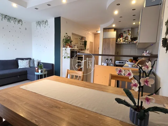 Eladó lakás Szeged, Móraváros 79 nm