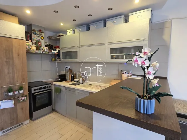 Eladó lakás Szeged, Móraváros 79 nm