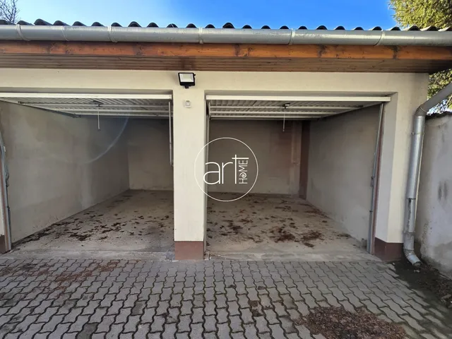 Eladó garázs Szeged, Móraváros 13 nm