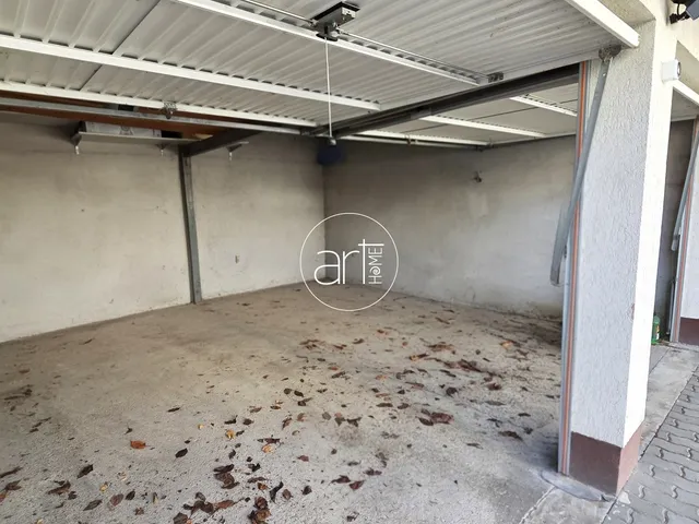 Eladó garázs Szeged, Móraváros 13 nm