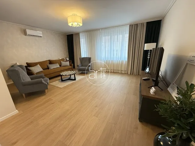 Eladó lakás Szeged, Belváros, Dugonics tér 65 nm