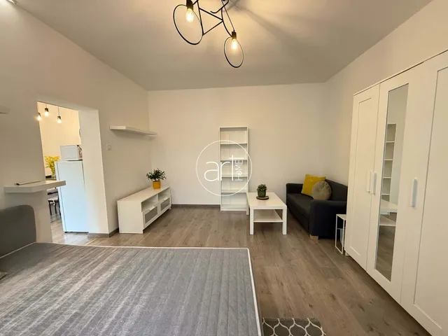 Eladó lakás Szeged, Alsóváros, Moszkvai körút 35 nm