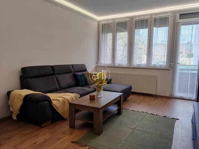 Kiadó lakás Szeged, Móraváros 74 nm