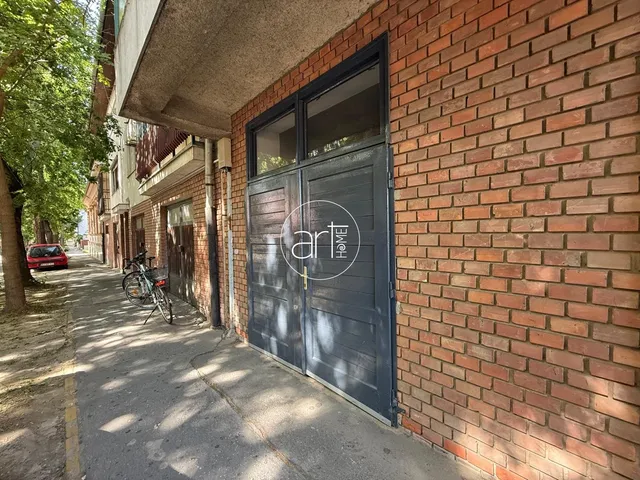 Eladó garázs Szeged, Belváros, Háló utca 14 nm