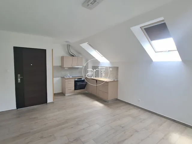 Kiadó lakás Szeged, Gyöngytyúk utca 50 nm