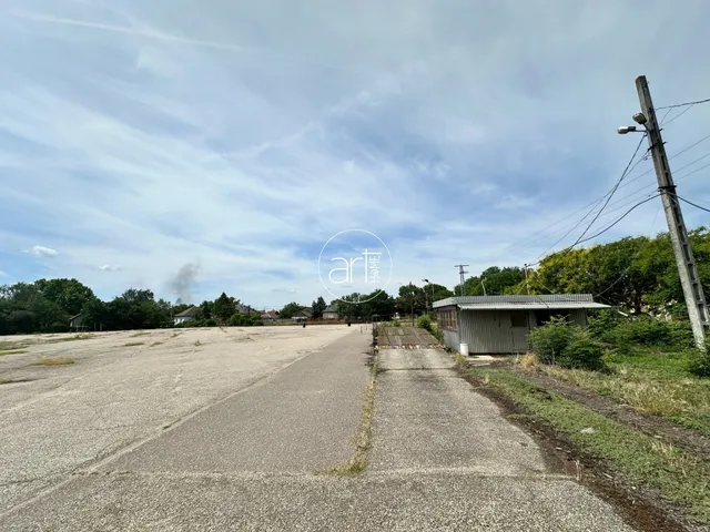Eladó kereskedelmi és ipari ingatlan Szentes, Kolozsvár 8547 nm