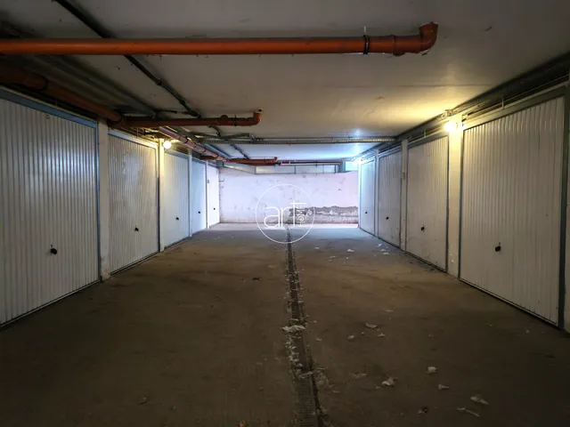 Eladó garázs Szeged 13 nm