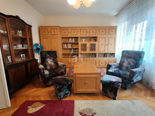 Kiadó lakás Szeged, Belváros, Hullám utca 97 nm