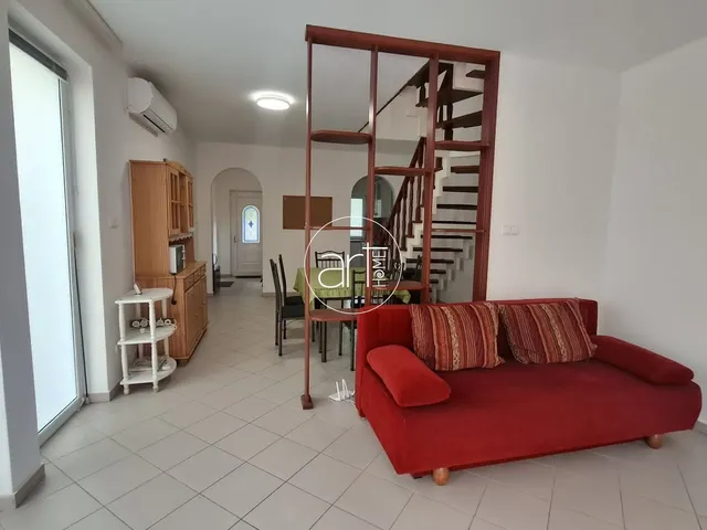 Kiadó ház Szeged, Alsóváros 100 nm