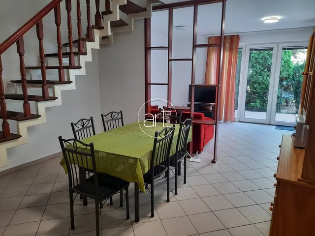 Kiadó ház Szeged, Alsóváros, Szentháromság utca 100 nm