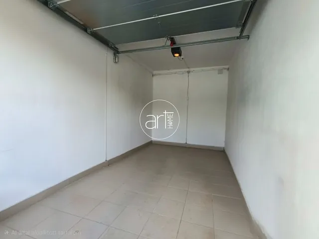 Eladó garázs Szeged, Makkosház, Ortutay utca 12 nm