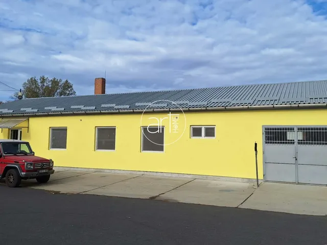 Kiadó kereskedelmi és ipari ingatlan Szeged, Rókus 215 nm