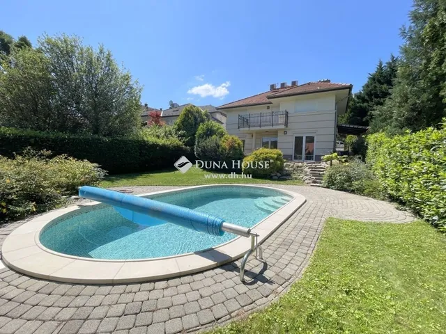 Eladó ház Budapest II. kerület 330 nm