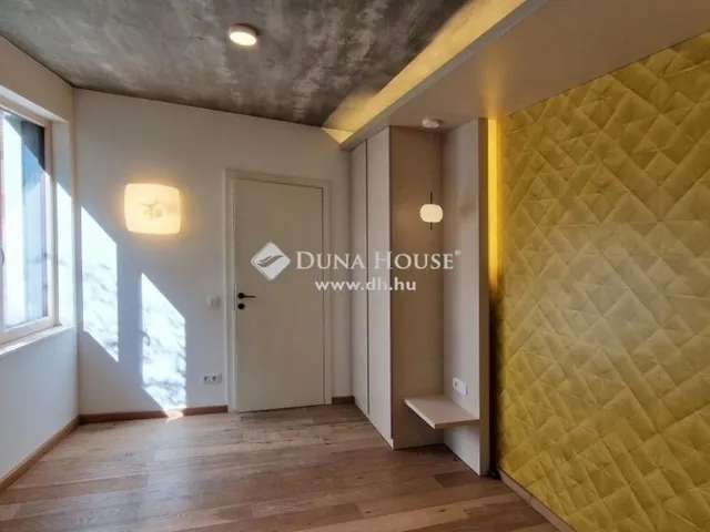 Eladó ház Budapest III. kerület 311 nm