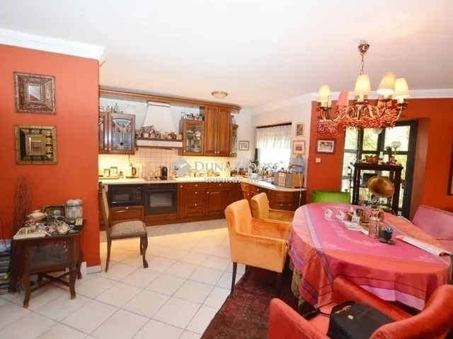 Eladó ház Budapest II. kerület 190 nm