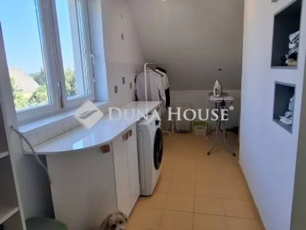Eladó lakás Budapest III. kerület 145 nm