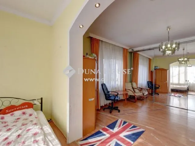 Eladó ház Budapest II. kerület 320 nm