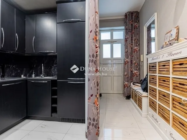 Eladó lakás Budapest I. kerület 67 nm