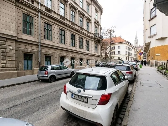 Eladó lakás Budapest I. kerület 67 nm