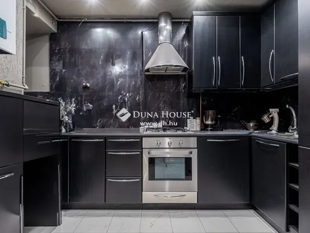 Eladó lakás Budapest I. kerület 67 nm