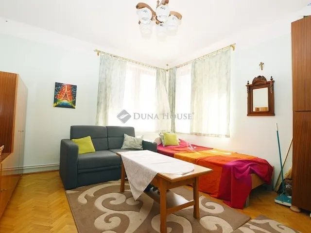 Eladó ház Budapest II. kerület 220 nm