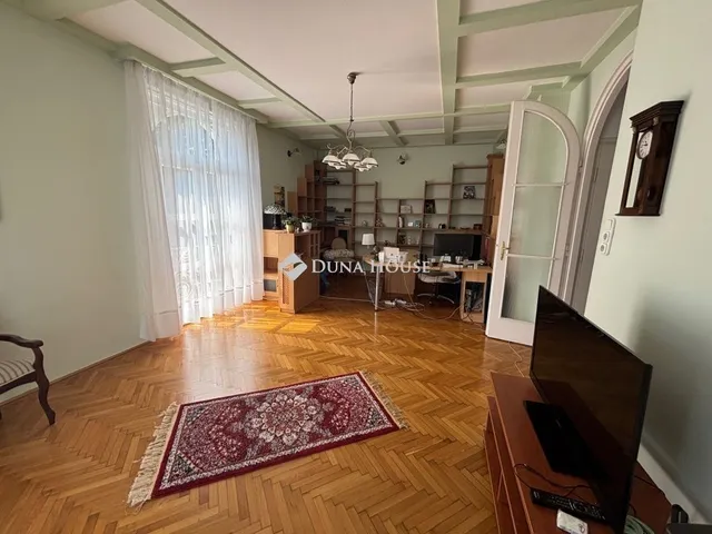 Kiadó ház Budapest II. kerület 220 nm