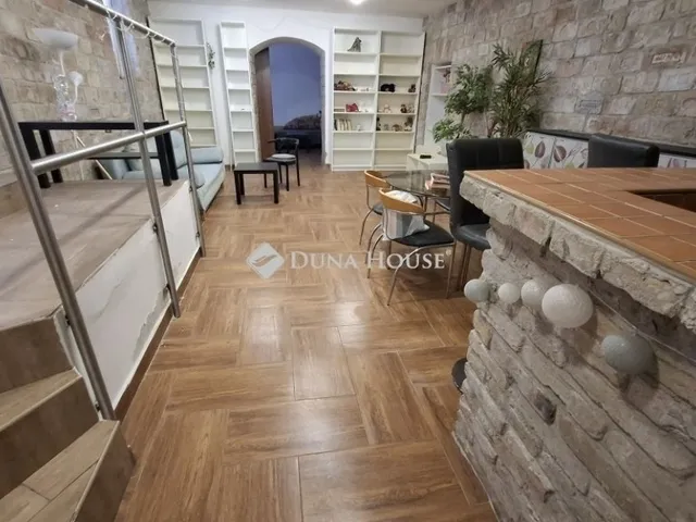 Eladó kereskedelmi és ipari ingatlan Budapest III. kerület 79 nm