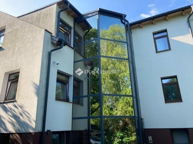 Eladó ház Budapest II. kerület 270 nm