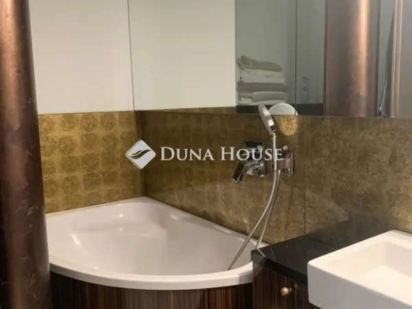 Eladó lakás Budapest II. kerület 97 nm