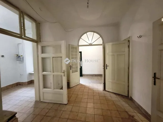 Eladó lakás Budapest II. kerület 66 nm